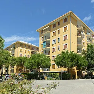 Giuliana Apartment